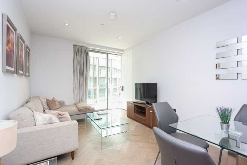1 bedroom apartments/flats to sale in Circus Road West, Battersea Power Station-image 2