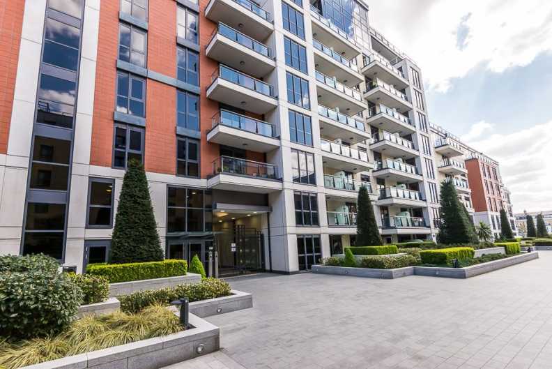 2 bedrooms apartments/flats to sale in Lensbury Avenue, Imperial Wharf, Fulham-image 8