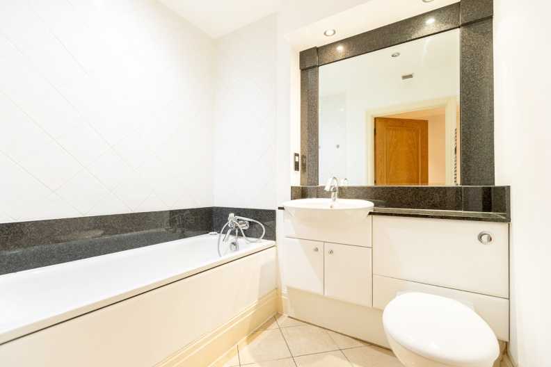 2 bedrooms apartments/flats to sale in The Boulevard, Imperial Wharf, Fulham-image 8