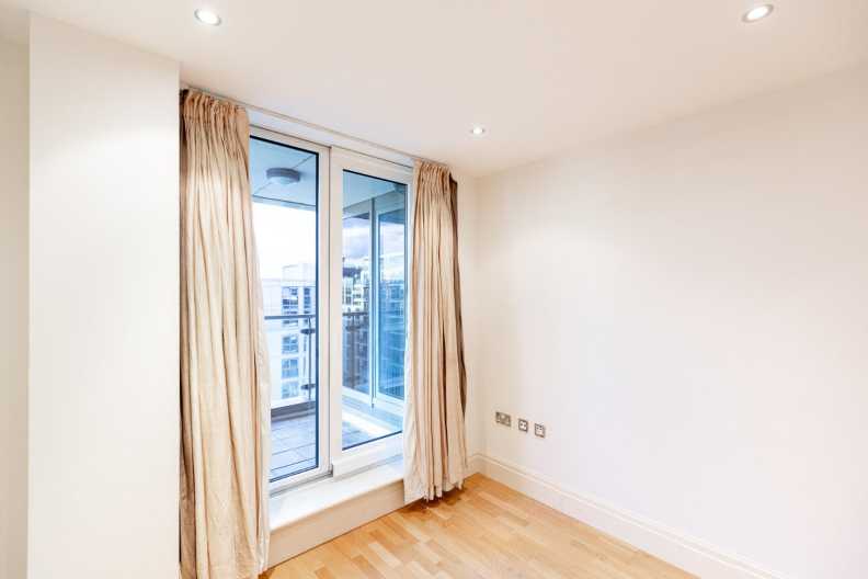 2 bedrooms apartments/flats to sale in The Boulevard, Imperial Wharf, Fulham-image 21