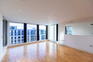 The Boulevard, Imperial Wharf, Fulham - SW6 view 3