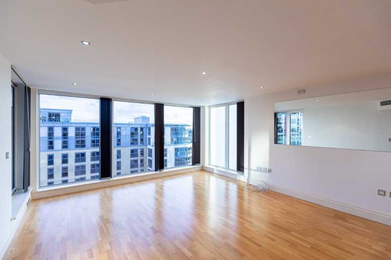 2 bedrooms apartments/flats to sale in The Boulevard, Imperial Wharf, Fulham-image 3