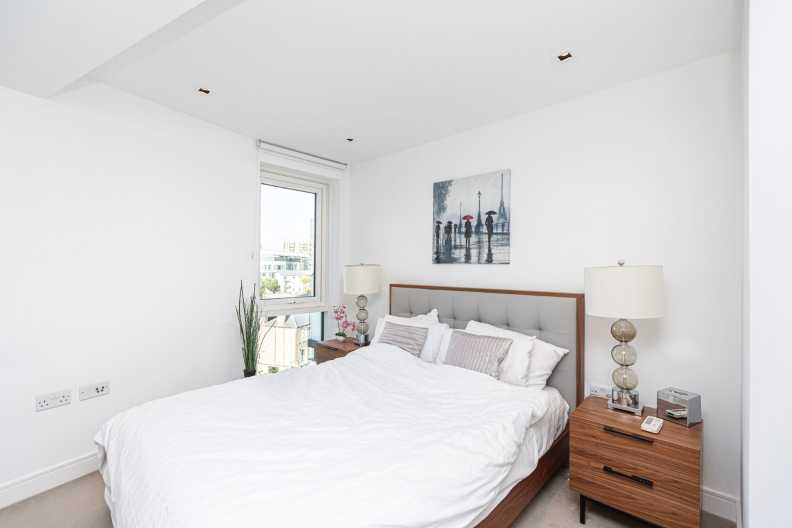 1 bedroom apartments/flats to sale in Kew Bridge Road, Brentford-image 5