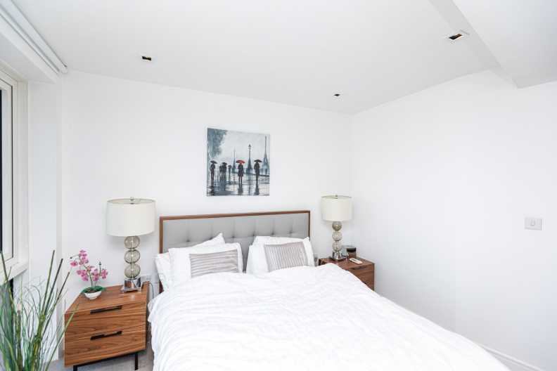 1 bedroom apartments/flats to sale in Kew Bridge Road, Brentford-image 17