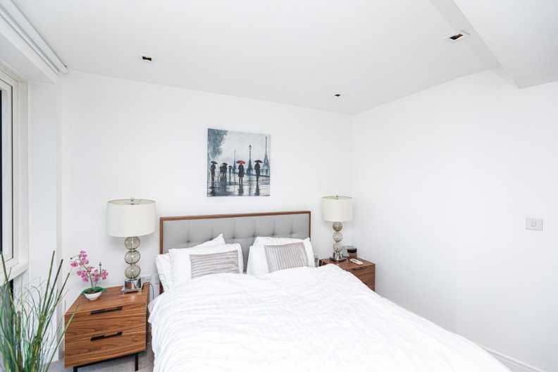 1 bedroom apartments/flats to sale in Kew Bridge Road, Brentford-image 4