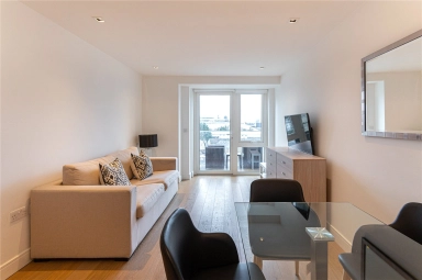 Kew Bridge Road, Brentford TW8 image 8