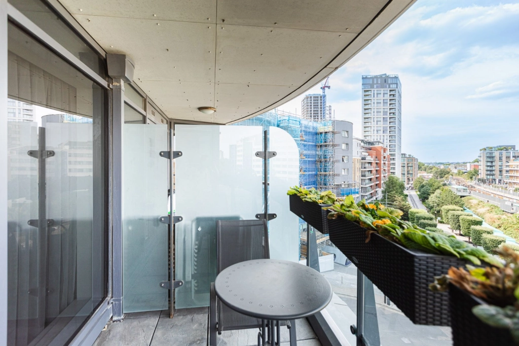 2 bedrooms apartments/flats for sale in Townmead Road, Imperial Wharf - SW6 view 7