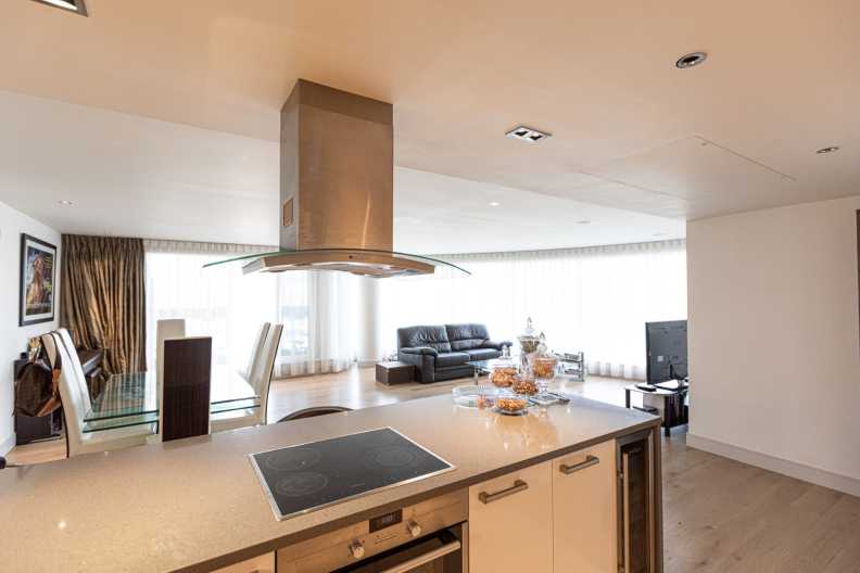 2 bedrooms apartments/flats to sale in Townmead Road, Imperial Wharf, Fulham-image 21