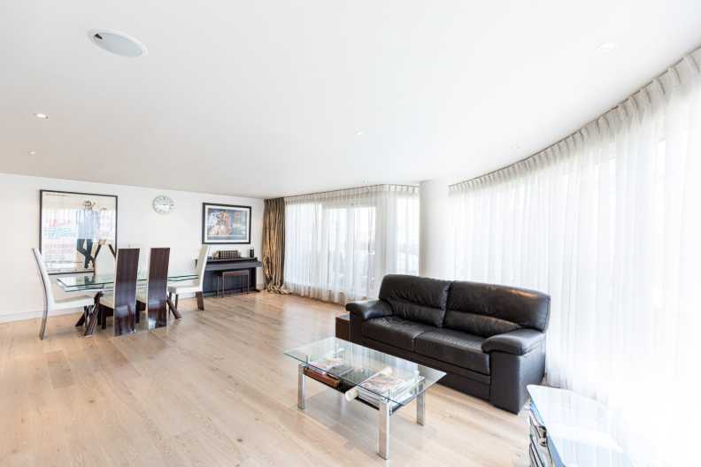 2 bedrooms apartments/flats to sale in Townmead Road, Imperial Wharf, Fulham-image 3