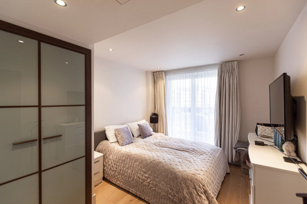 2 bedrooms apartments/flats for sale in Townmead Road, Imperial Wharf - SW6 view 4