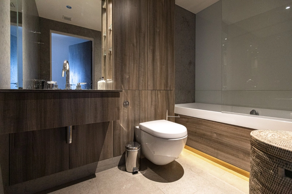 2 bedrooms apartments/flats for sale in Townmead Road, Imperial Wharf - SW6 view 6