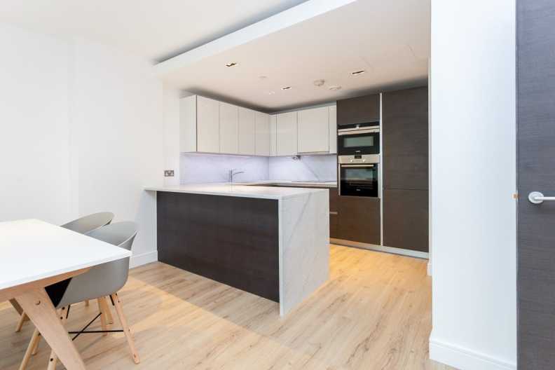 2 bedrooms apartments/flats to sale in Glenthorne Road, Hammersmith-image 4