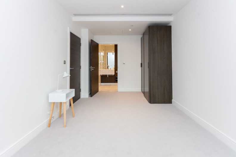 2 bedrooms apartments/flats to sale in Glenthorne Road, Sovereign Court, Hammersmith-image 15