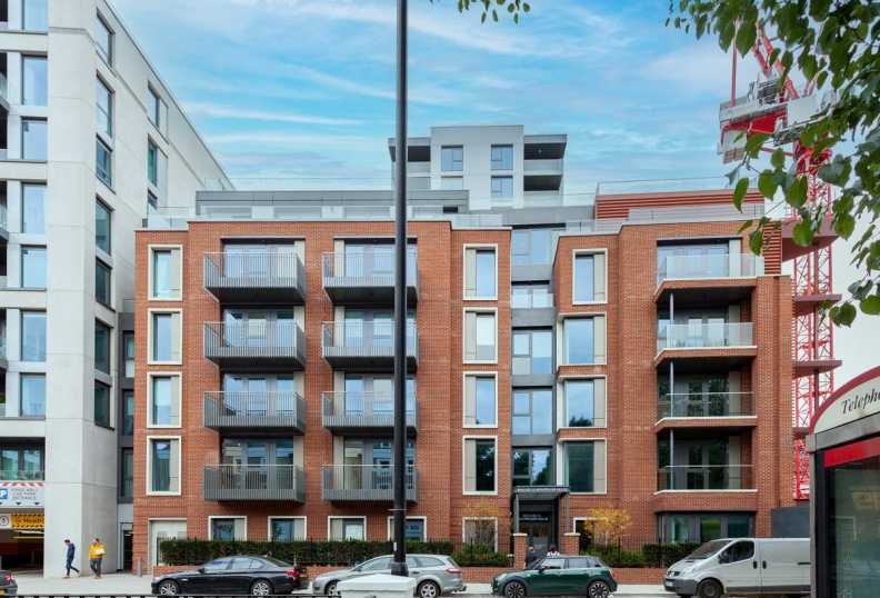 2 bedrooms apartments/flats to sale in Glenthorne Road, Sovereign Court, Hammersmith-image 9