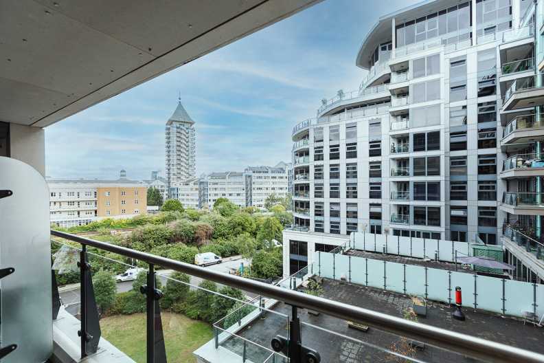 1 bedroom apartments/flats to sale in Townmead Road, Imperial Wharf, Fulham-image 2