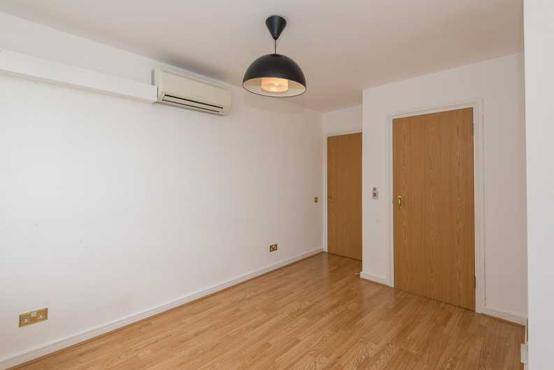 2 bedrooms apartments/flats to sale in The Water Gardens, Paddington-image 17