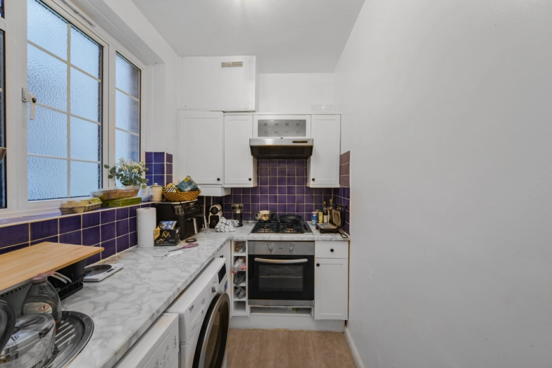 2 bedrooms apartments/flats to sale in Kensington High Street, Kensington-image 9