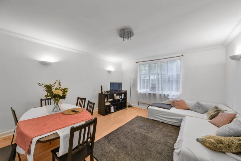 2 bedrooms apartments/flats to sale in Kensington High Street, Kensington-image 2