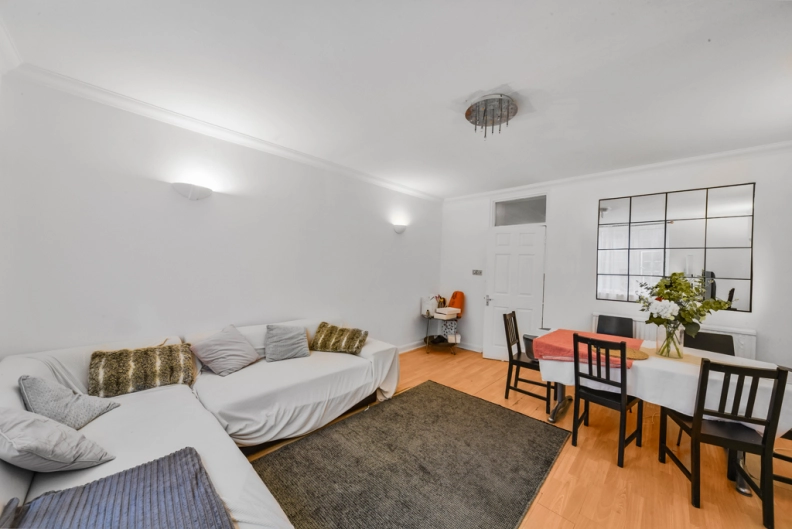 2 bedrooms apartments/flats to sale in Kensington High Street, Kensington-image 1