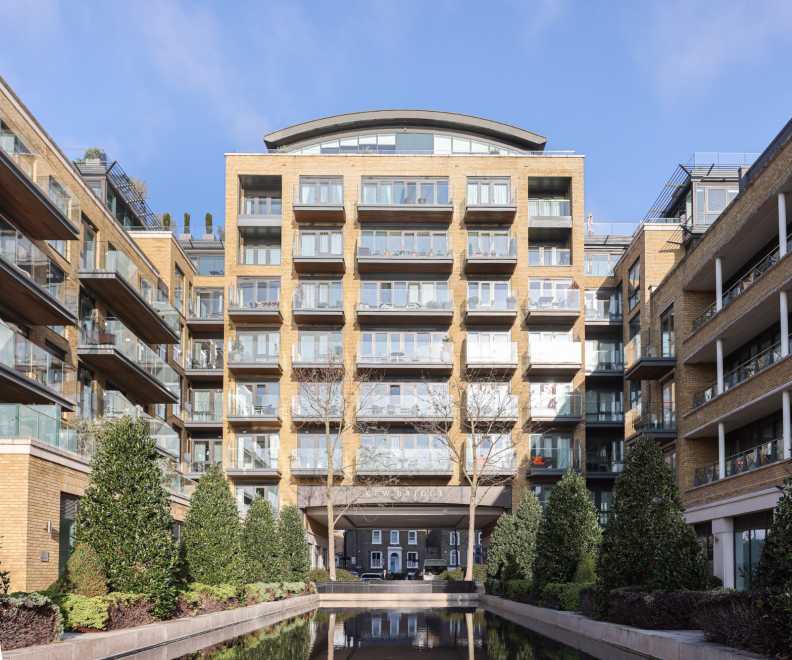 2 bedrooms apartments/flats to sale in Kew Bridge Road, Brentford-image 1