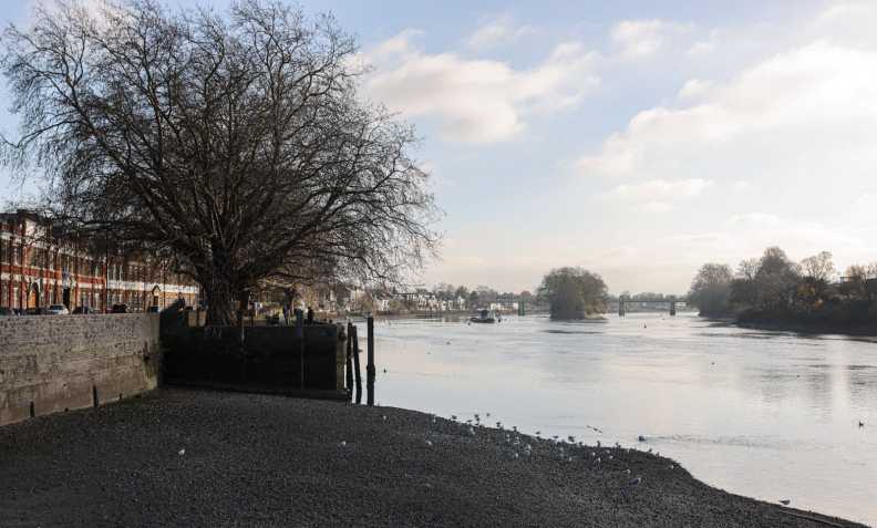 2 bedrooms apartments/flats to sale in Kew Bridge Road, Brentford-image 11