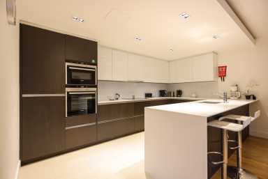 Kew Bridge Road, Brentford - TW8 view 4