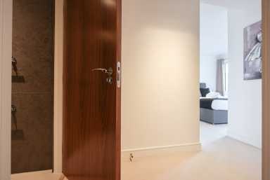 Kew Bridge Road, Brentford - TW8 view 22