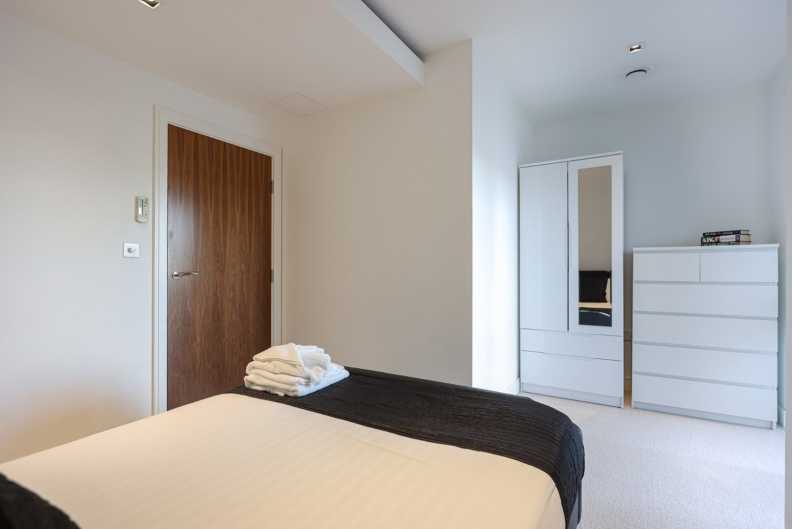 2 bedrooms apartments/flats to sale in Kew Bridge Road, Brentford-image 18