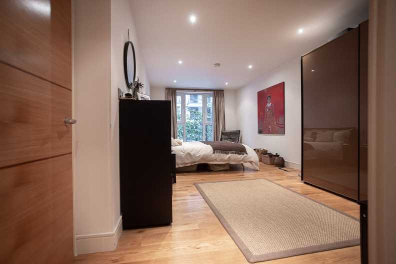 3 bedrooms apartments/flats to sale in Lensbury Avenue, Fulham-image 24