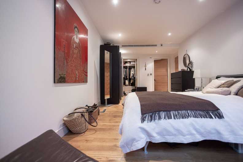 3 bedrooms apartments/flats to sale in Lensbury Avenue, Fulham-image 23