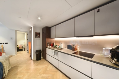 Circus Road West, Nine Elms SW11 image 10