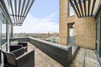 Kew Bridge Road, Brentford - TW8 view 11