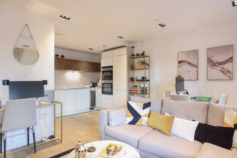 1 bedroom apartments/flats to sale in Exchange Gardens, Vauxhall-image 16