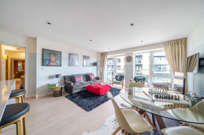 3 bedrooms apartments/flats to sale in Kew Bridge Road, Brentford-image 3