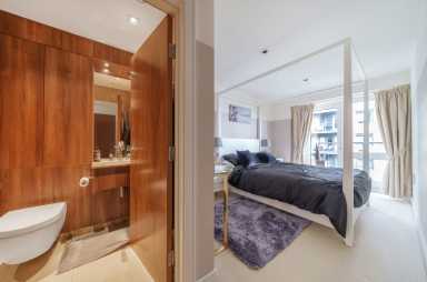 Kew Bridge Road, Brentford - TW8 view 5