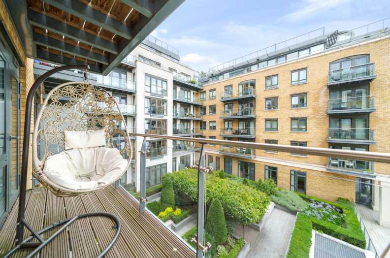 3 bedrooms apartments/flats to sale in Kew Bridge Road, Brentford-image 17