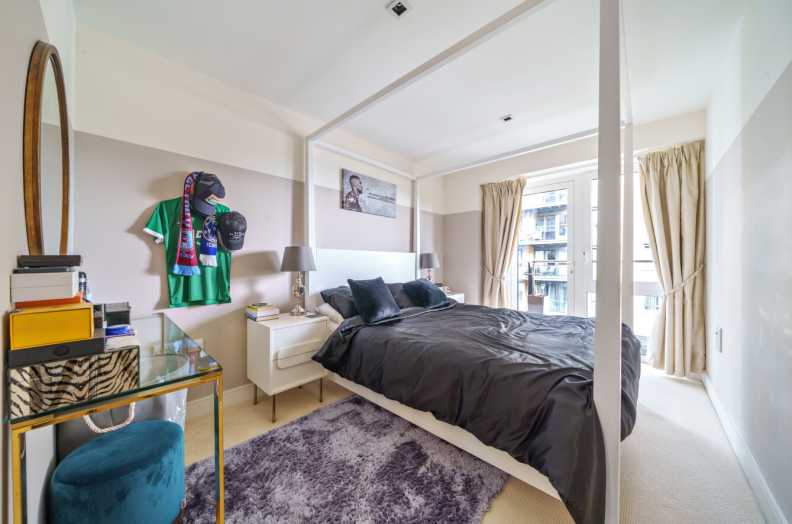 3 bedrooms apartments/flats to sale in Kew Bridge Road, Brentford-image 15