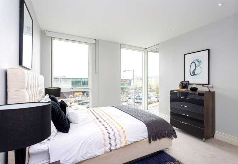2 bedrooms apartments/flats to sale in Queenshurst Square, Kingston upon Thames-image 4