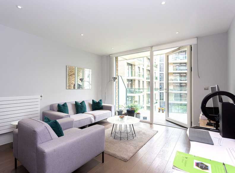 2 bedrooms apartments/flats to sale in Queenshurst Square, Kingston upon Thames-image 2