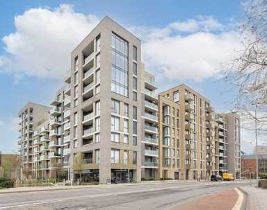 Queenshurst Square, Kingston upon Thames, KT2