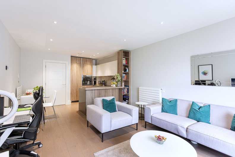 2 bedrooms apartments/flats to sale in Queenshurst Square, Kingston upon Thames-image 15