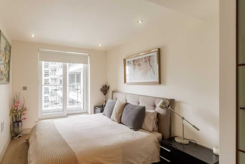 1 bedroom apartments/flats to sale in Townmead Road, Imperial Wharf-image 5