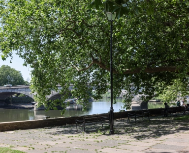 Kew Bridge Road, Brentford - TW8 view 19
