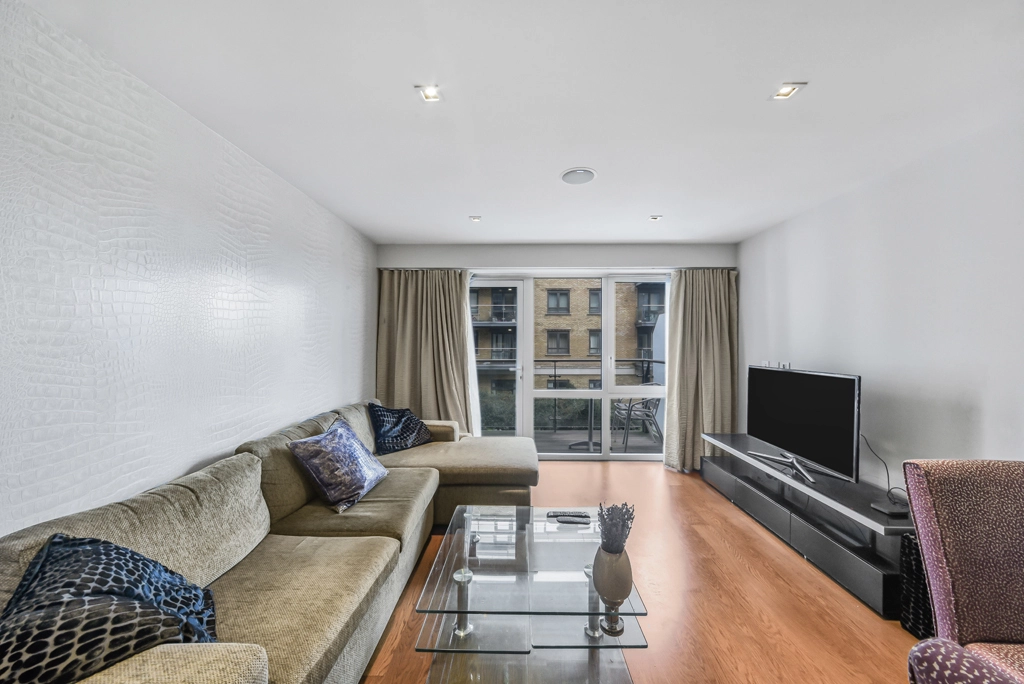 2 bedrooms apartments/flats for sale in Kew Bridge Road, Brentford - TW8 view 10