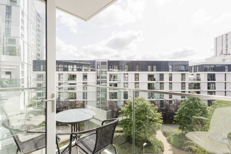 2 bedrooms apartments/flats to sale in Wandsworth Road, Nine Elms-image 9
