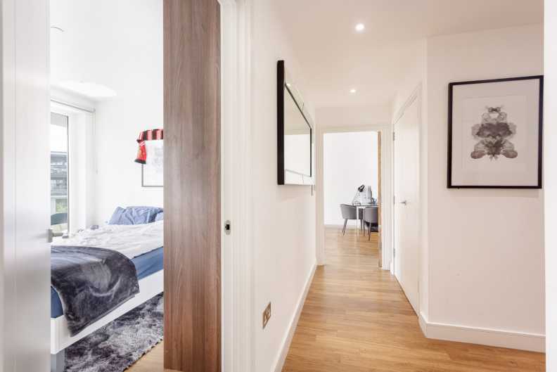 2 bedrooms apartments/flats to sale in Wandsworth Road, Nine Elms-image 15