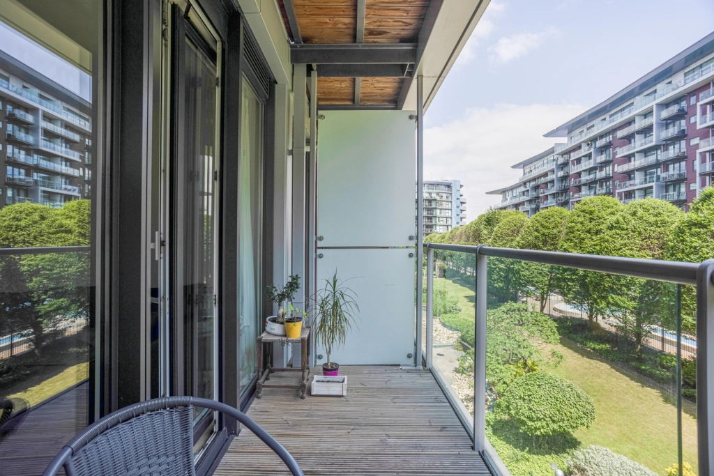 1 bedroom apartments/flats for sale in Queenstown Road, Nine Elms - SW11 view 7