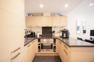 Queenstown Road, Nine Elms SW11 image 4