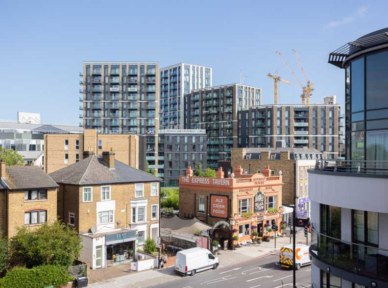 2 bedrooms apartments/flats to sale in Kew Bridge Road, Brentford-image 8