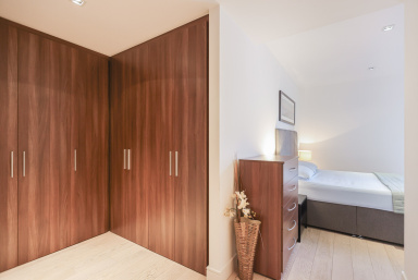 Kew Bridge Road, Brentford - TW8 view 17